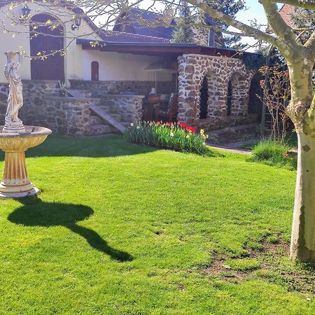Penzion A Restaurace Nad Hradem Křivoklát Εξωτερικό φωτογραφία