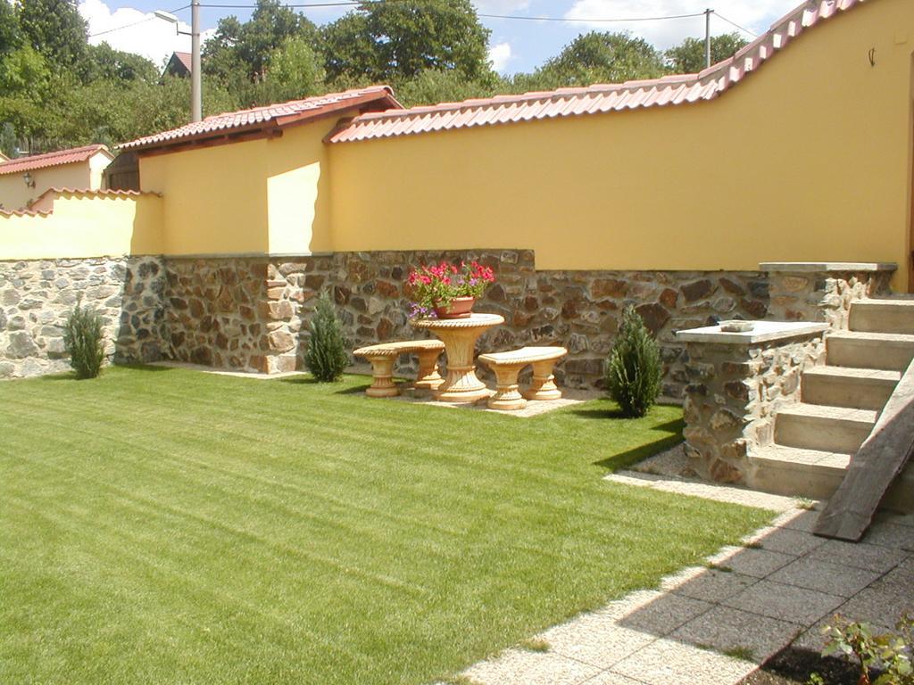 Penzion A Restaurace Nad Hradem Křivoklát Εξωτερικό φωτογραφία