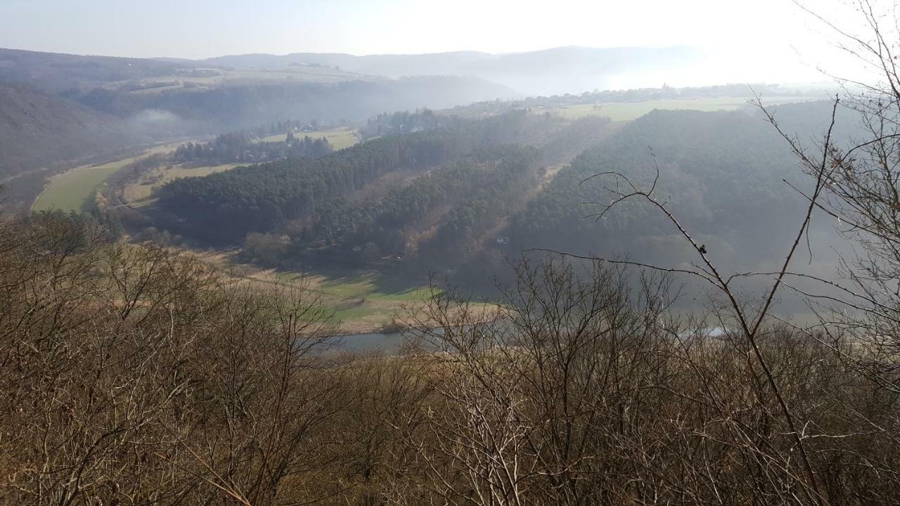 Penzion A Restaurace Nad Hradem Křivoklát Εξωτερικό φωτογραφία