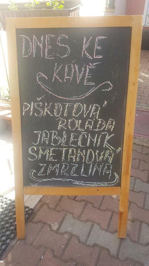 Penzion A Restaurace Nad Hradem Křivoklát Εξωτερικό φωτογραφία